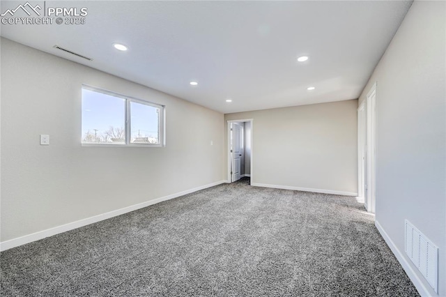 view of carpeted spare room