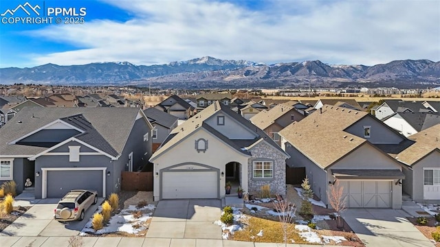 ranch-style home with a mountain view