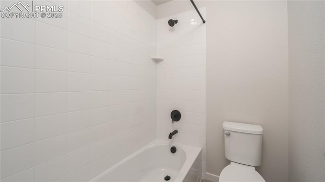 full bath with toilet and shower / washtub combination