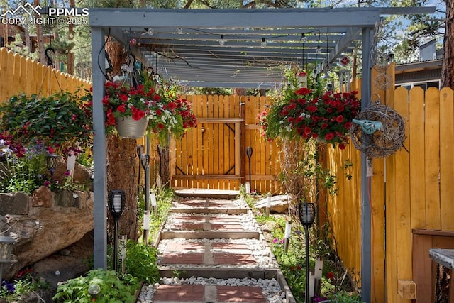 view of yard with a pergola