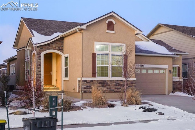 view of front facade with a garage