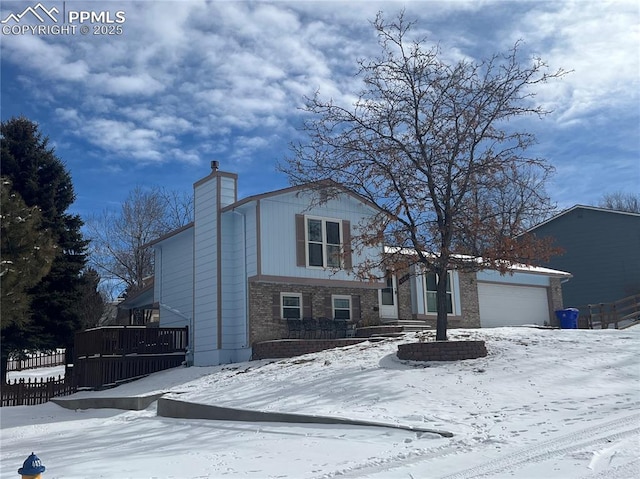 view of front of house with a garage