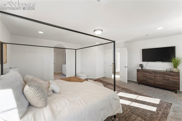 bedroom featuring carpet floors