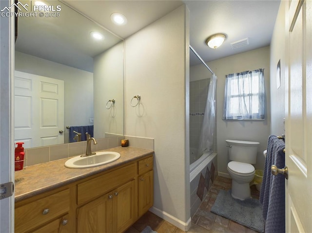 bathroom with visible vents, toilet, shower / tub combo, vanity, and baseboards