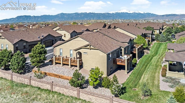 bird's eye view featuring a mountain view