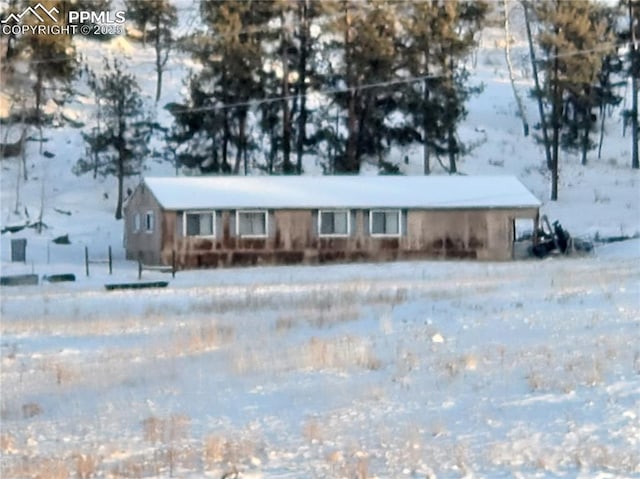 view of front of property