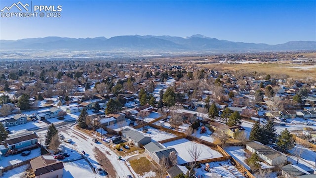 bird's eye view with a mountain view