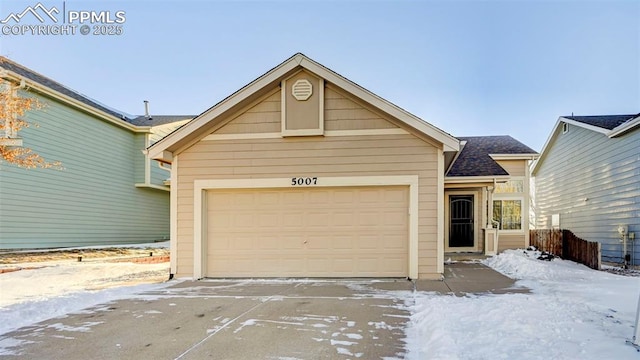 view of front facade featuring a garage