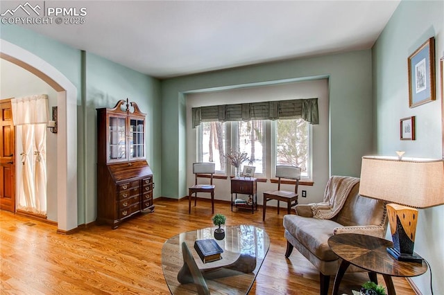 living area with light wood-type flooring