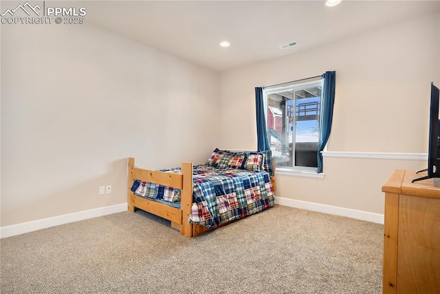 bedroom featuring carpet floors