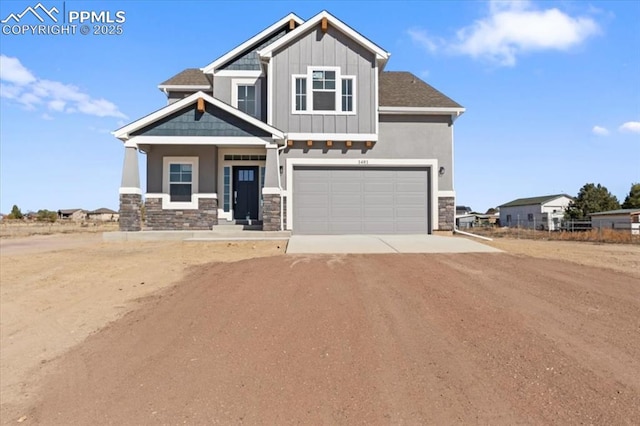 craftsman house featuring a garage