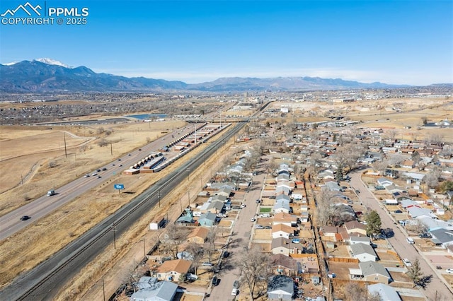 bird's eye view featuring a mountain view