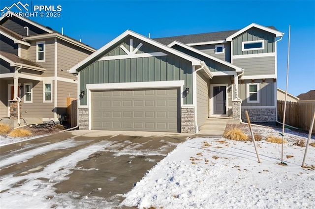 craftsman house featuring a garage