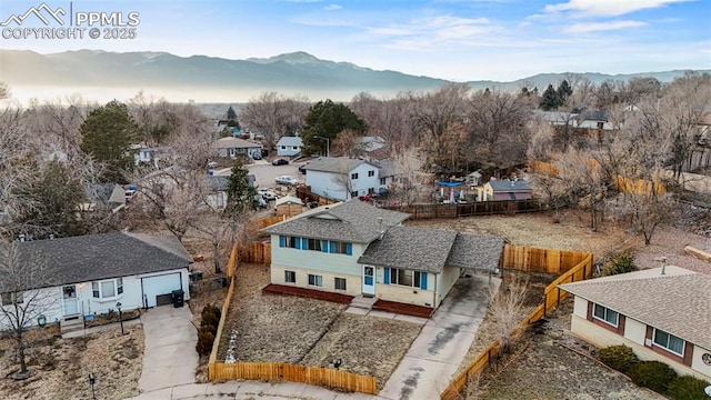 bird's eye view with a mountain view