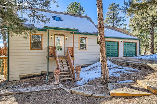 view of front of house featuring a garage