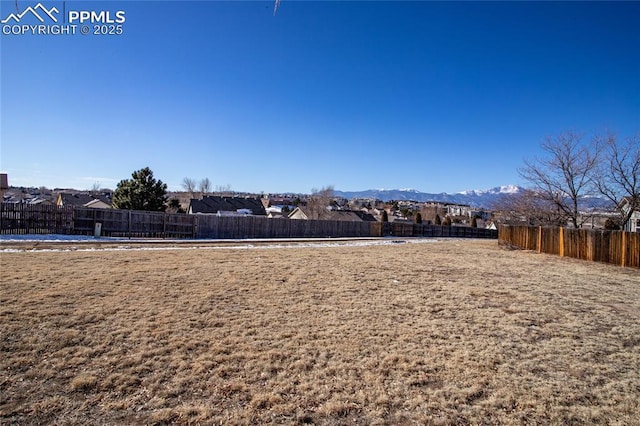 view of yard with a mountain view