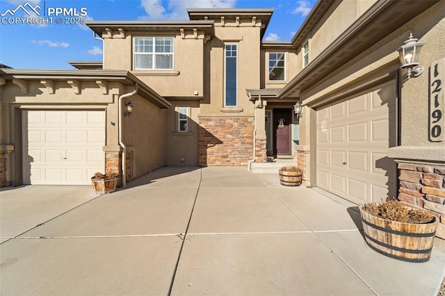 view of front of house featuring a garage