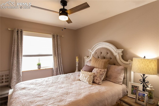 bedroom with ceiling fan