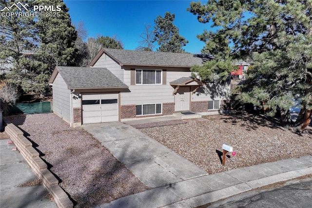 view of front of house featuring a garage