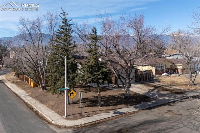 view of front of house with a mountain view