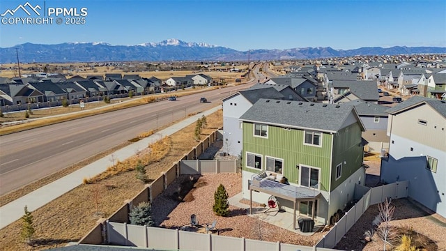 bird's eye view with a mountain view