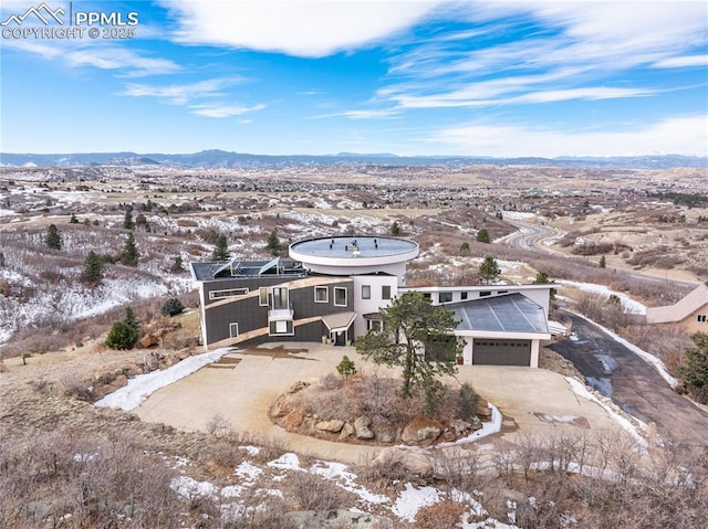 bird's eye view featuring a mountain view