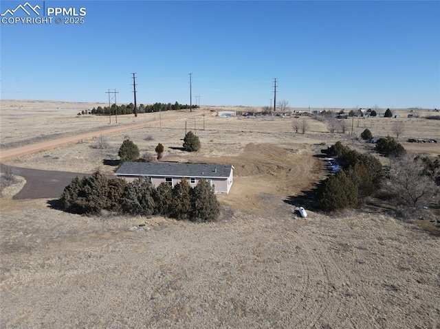 view of yard featuring a rural view