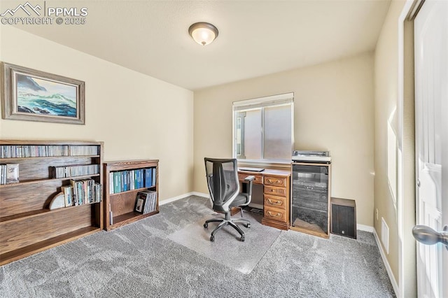 office area with carpet flooring