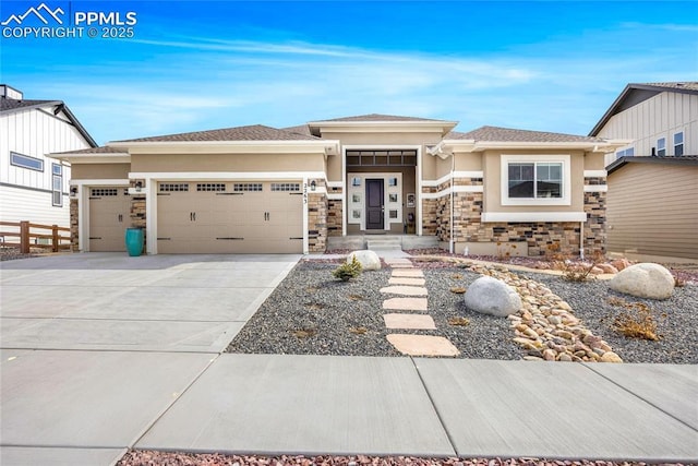 view of front facade with a garage