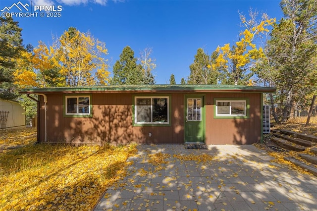 view of front of property with a patio