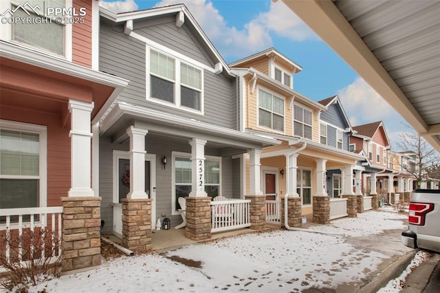 view of front of property with a porch