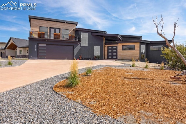 contemporary house featuring a balcony