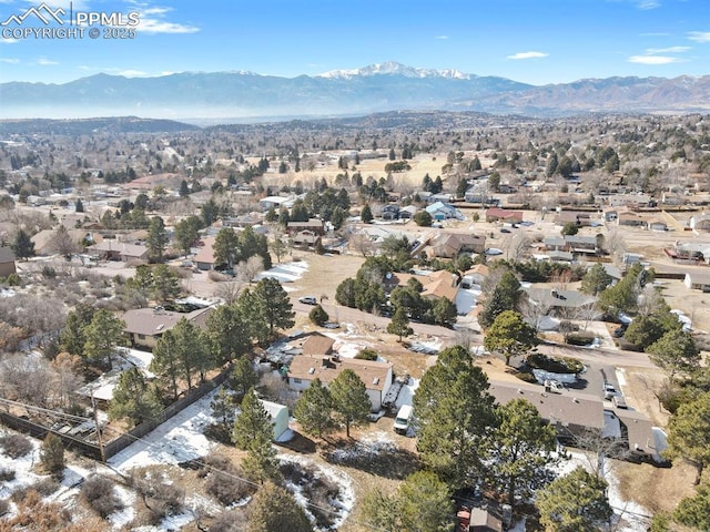 bird's eye view featuring a residential view and a mountain view