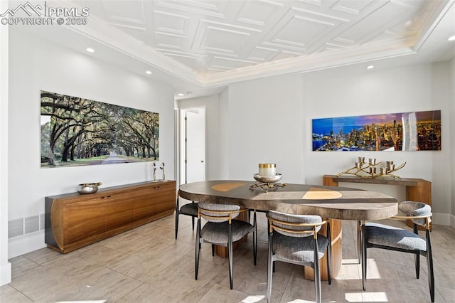 dining area featuring an ornate ceiling, recessed lighting, visible vents, and baseboards