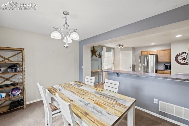 dining room featuring a chandelier, recessed lighting, light carpet, visible vents, and baseboards