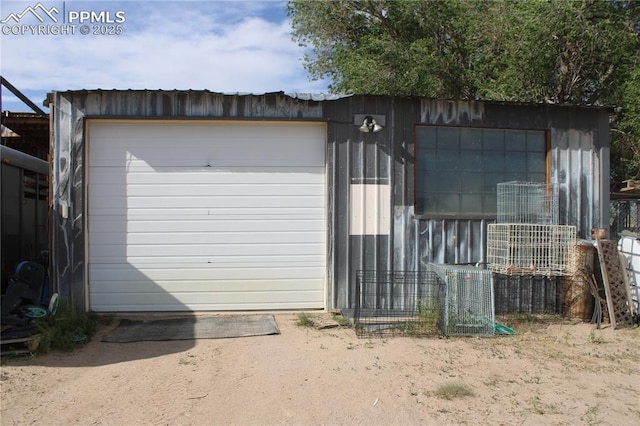 view of detached garage