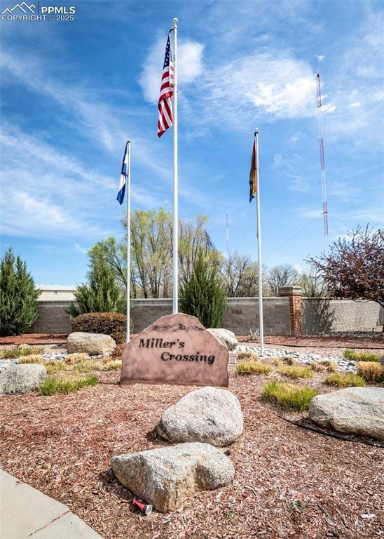 4679 Canyon Wren Ln, Colorado Springs, CO 80916 - view of community / neighborhood sign