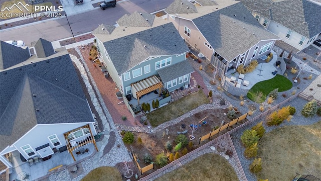 birds eye view of property featuring a residential view