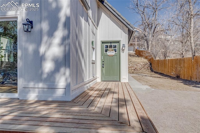 property entrance with fence