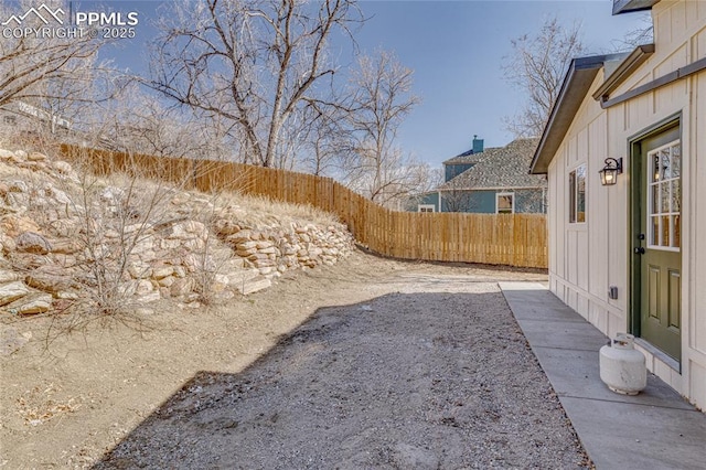 view of yard featuring fence