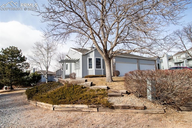 view of front facade featuring a garage