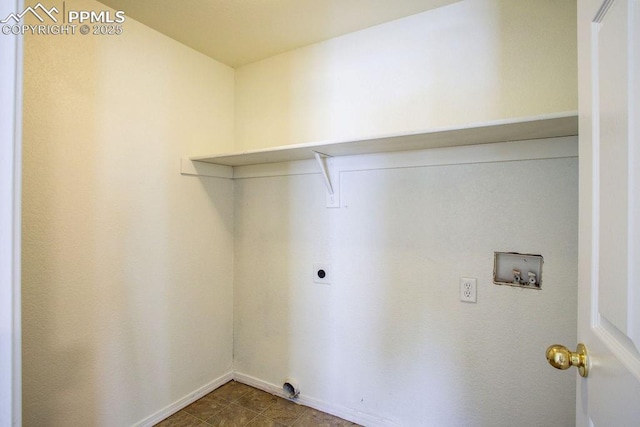 washroom with washer hookup, laundry area, and baseboards