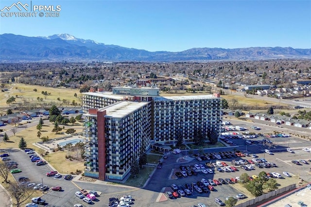 bird's eye view featuring a mountain view