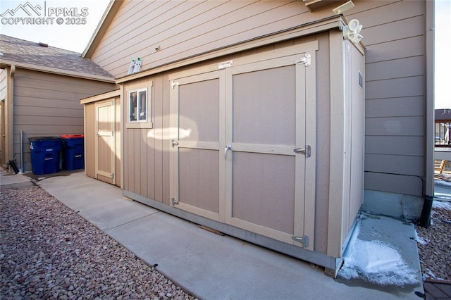 view of outbuilding