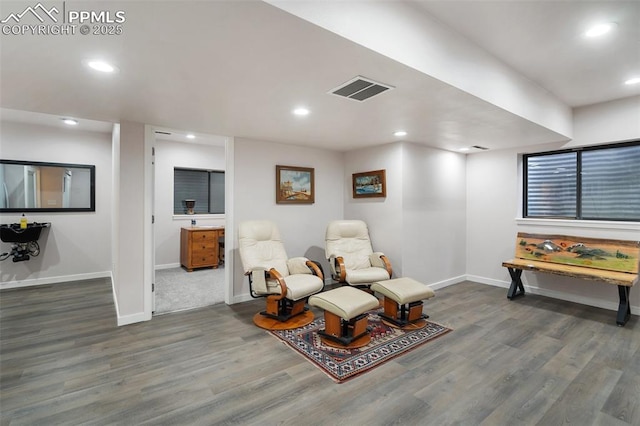 6770 Gun Club Trl, Colorado Springs, CO 80908 - sitting room featuring visible vents, recessed lighting, baseboards, and wood finished floors