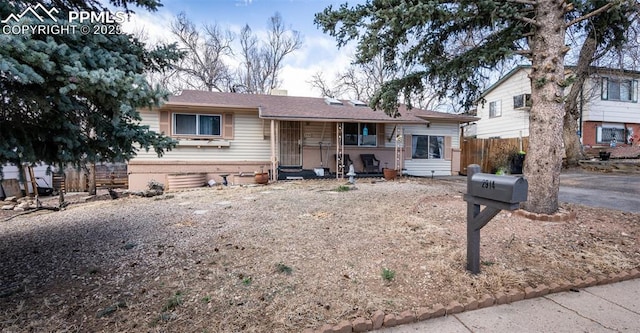 2914 Del Mar Cir, Colorado Springs, CO 80910 - view of front of property with fence