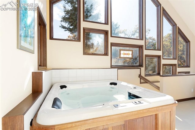 714 Southern Cross Pl, Colorado Springs, CO 80906 - bathroom with a bath