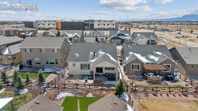 drone / aerial view featuring a residential view
