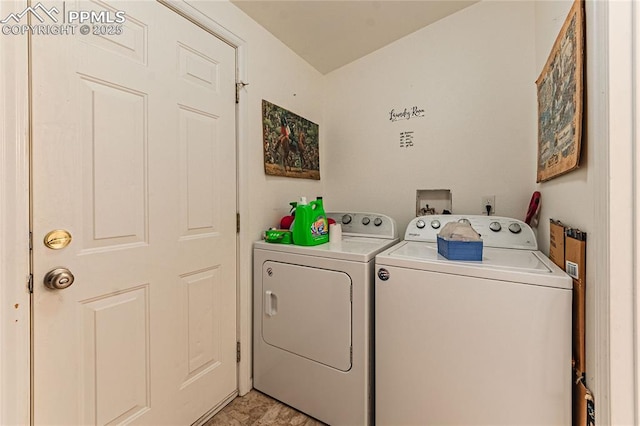 735 E Vermijo Ave, Colorado Springs, CO 80903 - laundry area featuring separate washer and dryer and laundry area