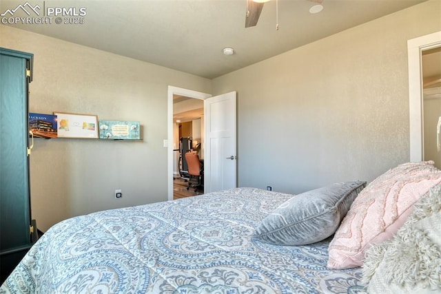 bedroom with ceiling fan